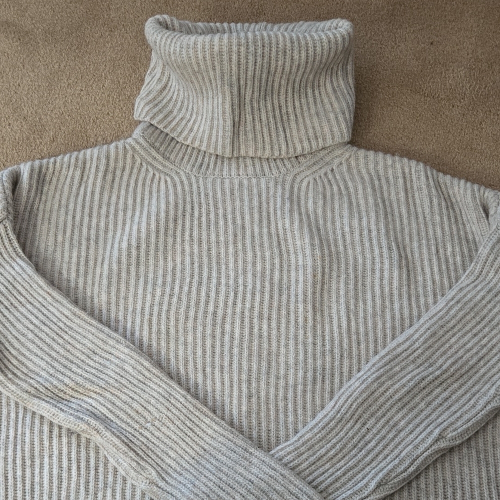 Catherine Malandrino Gray Ribbed Turtleneck Sweater